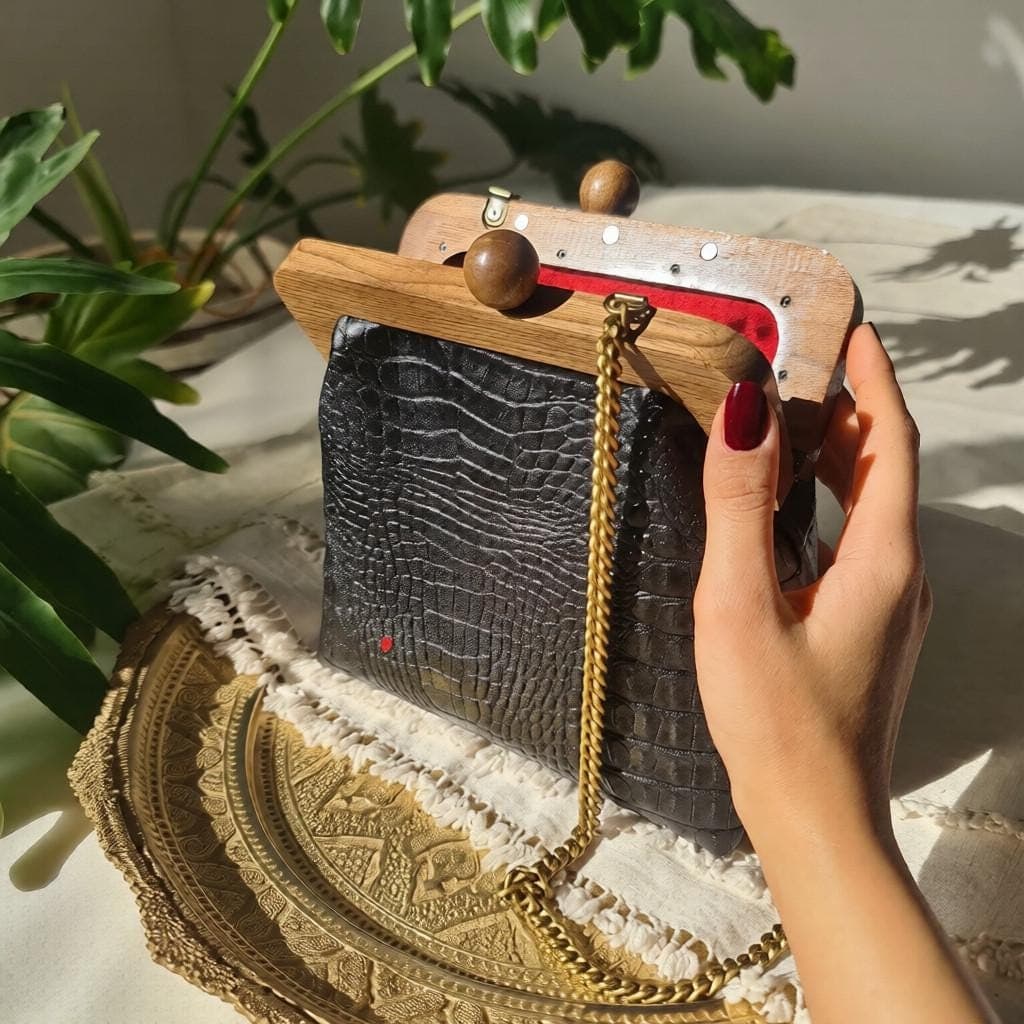 Embossed Crocodile Leather Handbag – Walnut Wood Frame